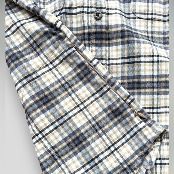 Royal Robbins, women’s button up, medium - Picture 5 of 9